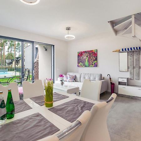 Prestige House Apartament - 2 Sypialnie Z Ogrodkiem I Basenem Pobierowo Εξωτερικό φωτογραφία